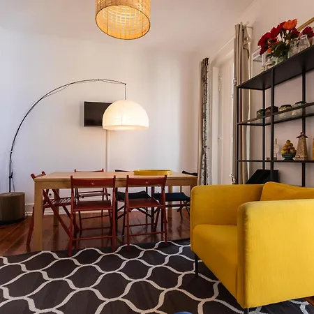아파트 Family Near Metro Sleeps 8