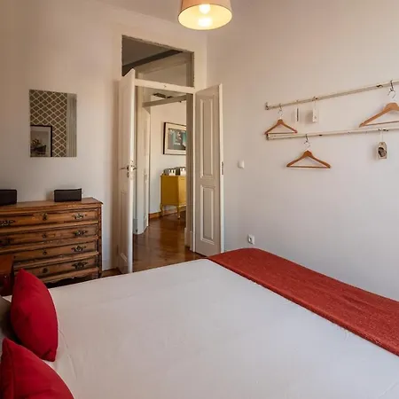 아파트 Family Near Metro Sleeps 8