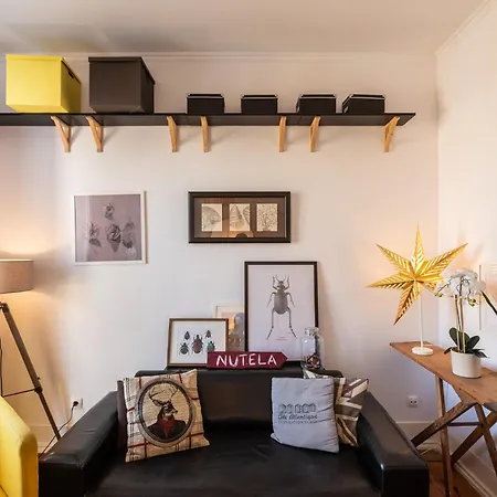 Family Near Metro Sleeps 8 Lisboa