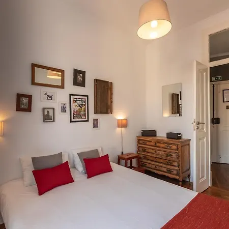 아파트 Family Near Metro Sleeps 8