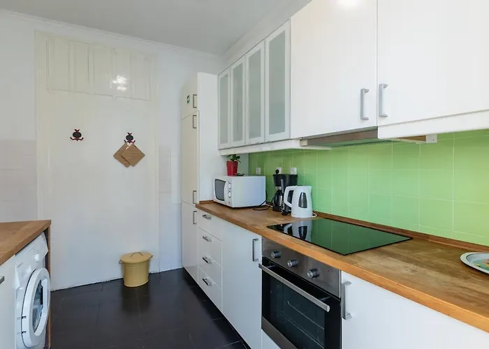 Family Near Metro Sleeps 8 Apartamento Lisboa