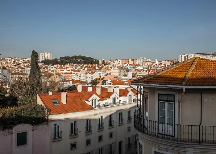 Family Near Metro Sleeps 8 Lisboa