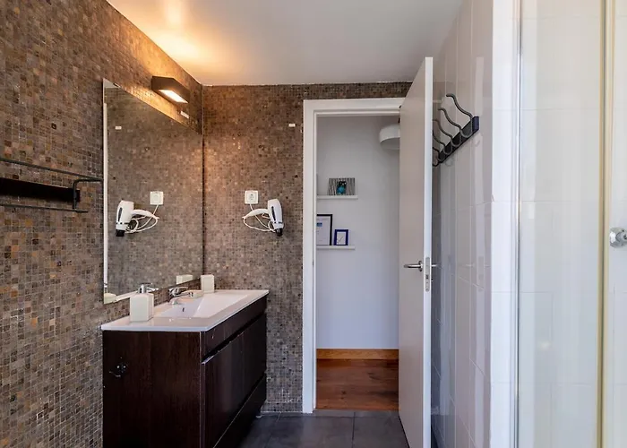 Apartamento Family Near Metro Sleeps 8