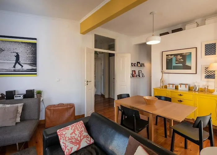 Apartamento Family Near Metro Sleeps 8