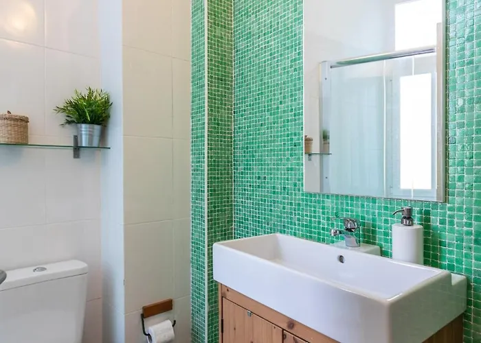 Family Near Metro Sleeps 8 Apartamento *