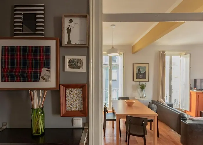 Apartamento Family Near Metro Sleeps 8 Lisboa