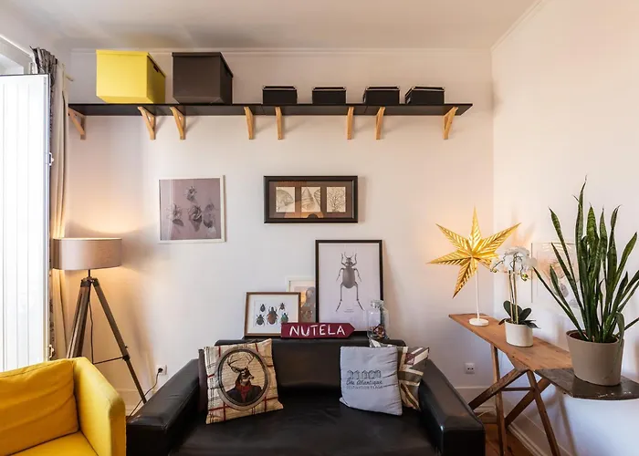 Family Near Metro Sleeps 8 Lisboa