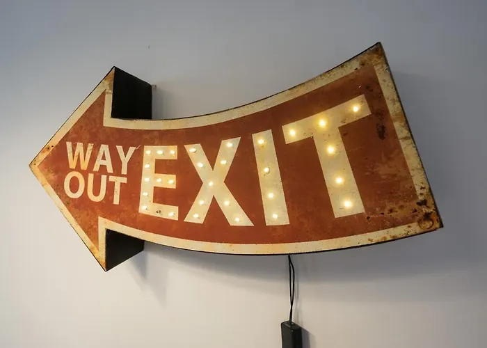 Family Near Metro Sleeps 8 Appartamento *