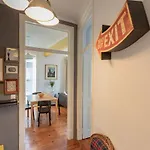 Family Near Metro Sleeps 8 * Lisboa